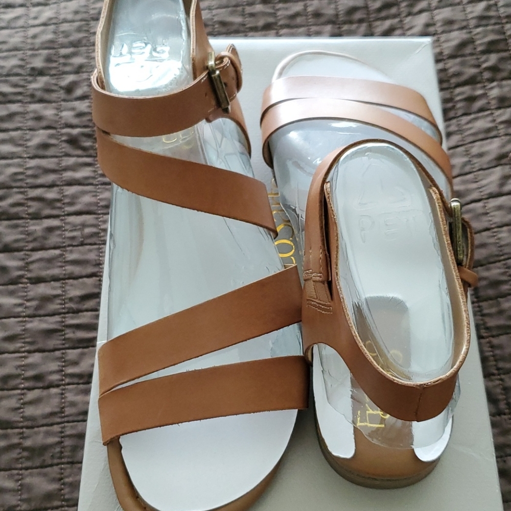 Franco Sarto Genji Tan Le Sandals NEW